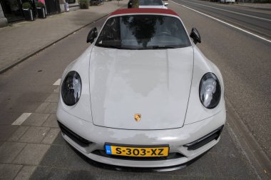 Bir Electrical Porsche Amsterdam 'da Hollanda 30-6-2024 g