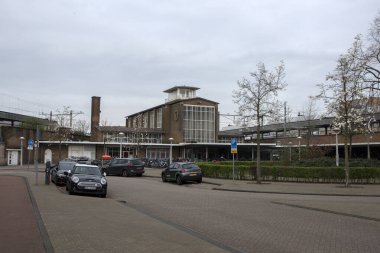 Amsterdam 'daki Muiderpoort Tren İstasyonunda Hollanda 20-3-2024