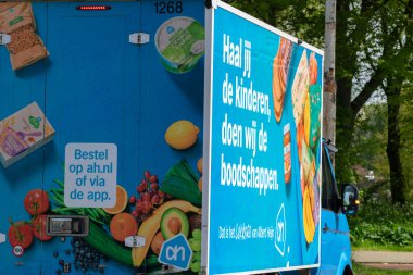 Amsterdam 'daki Back Side View AH Truck Hollanda 4-5-2023