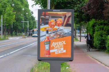 Amsterdam 'daki Billboard Aperol Şirketi Hollanda 1-6-2023