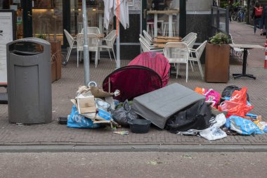 Amsterdam 'daki Çöp Yığını Hollanda 21-3-2024