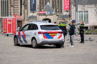 Hollanda 27-5-2024 Baraj Meydanı Polis Arabası