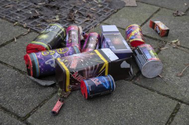 Amsterdam 'daki Havai fişeklerden Düşük Açı Görünümü Hollanda 1-1-2023