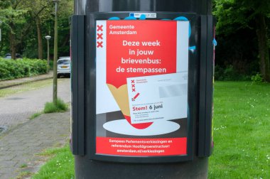 Amsterdam 'daki Billboard Avrupa Seçimleri Hollanda 16-5-2024