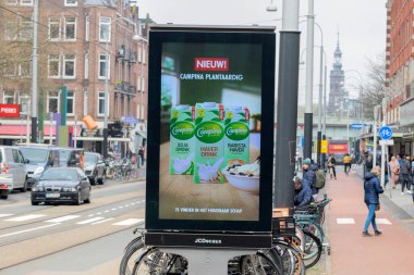 Amsterdam 'daki Billboard Campina Süt Şirketi Hollanda 17-4-2023