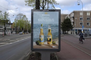 Billboard Corona Bira Fabrikası Amsterdam Hollanda 4-4-2024