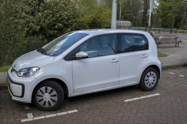 Beyaz Volkswagen yukarı! Amsterdam 'da Hollanda 6-4-2024