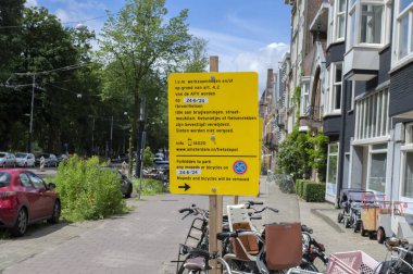 Uyarı İşareti Bisikleti Amsterdam 'da Kaldırılacak Hollanda 12-6-2024
