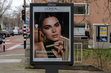 Billboard L 'oreal Amsterdam' da Hollanda 20-2-2024