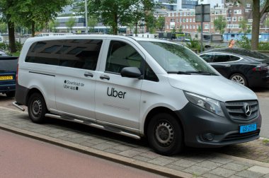 Taraf Görünümü Uber Taksi Amsterdam 22-7-2024 Hollanda