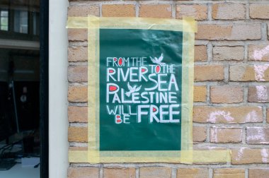 Amsterdam 'daki Özgür Palenstine Hareketi' nin ertesi günü Hollanda 9-5-2024