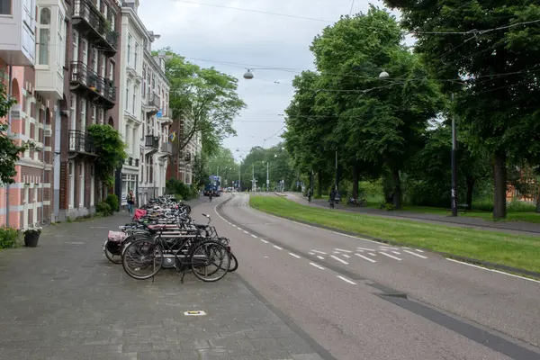 Amsterdam 'daki Sarphatistraat Sokağı Hollanda 24-5-2024