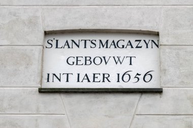  Hollanda 24-5-2024 Amsterdam 'daki Scheepvaartsmuseum' daki cephe taşını kapatın.