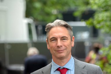 Amsterdam 'daki Keti Koti Festivali' nde Tuur Elzinga 'yı Kapat 1-7-2024