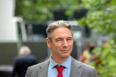 Amsterdam 'daki Keti Koti Festivali' nde Tuur Elzinga 'yı Kapat 1-7-2024