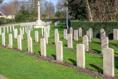 Amsterdam 'daki Nieuwe Ooster Mezarlığı' nda Cumhuriyet Savaş Mezarları Hollanda 2019