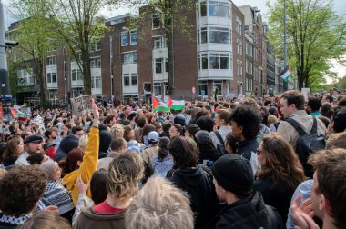 UVA Üniversitesi Amsterdam 'daki Öğrenci Gösterisinde Özgür Filistinli 7-5-2024