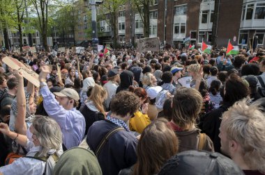 UVA Üniversitesi Amsterdam 'daki Öğrenci Gösterisinde Özgür Filistinli 7-5-2024