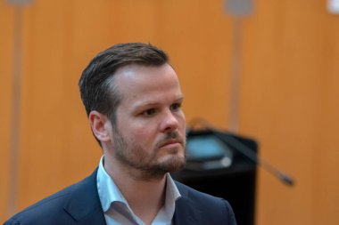 Daan Wijnants Amsterdam Raadszaal binasındaki halk toplantısında Hollanda 10-5-2024