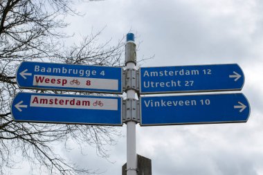 Abcoude 'deki Yön İşareti Hollanda 8-4-2024