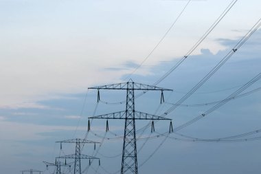 Abcoude 'deki Elektrik Hatları Hollanda 26-6-2023