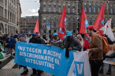 UVA Üniversitesi Amsterdam 'daki Öğrenci Gösterisinde Özgür Filistinli Grup Hollanda 13-5-2024
