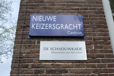Amsterdam 'daki Nieuwe Keizersgracht Tarihi İşareti 9-5-2024
