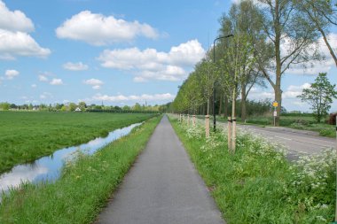 Abcoude 'deki Lange Coupure Sokağı Hollanda 5-5-2024