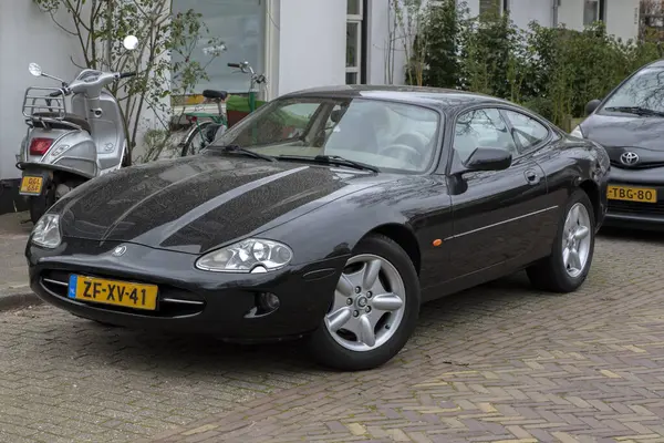 Jaguar XK8 Aracı Abcoude 'da Hollanda 8-4-2024
