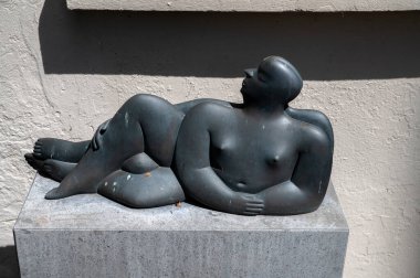 Amsterdam 'daki Huis Marsilya Müzesi' ndeki Bahçe Heykeli 17-6-2022