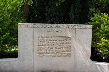 Heykel Gedenksteen Gevallen Voor Het Vaderland Amsterdam 6-5-2024