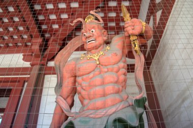 Nioomon Heykeli Osaka 'da Shitennoo-Ji Tempel' de 4-9-2016