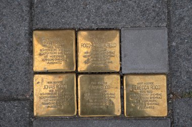 Stolperstein Anıt Taşı Amsterdam Aile Roco 'sundan Hollanda 21-6-2022