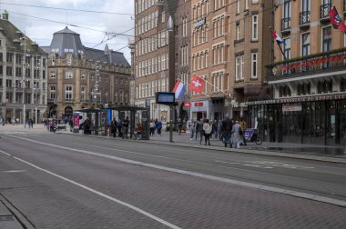 Amsterdam 'daki Tramvay Durağı Hollanda 27-5-2024
