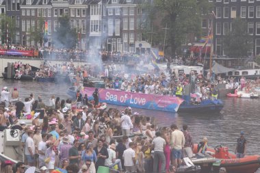 Hollanda 3-8-2024 Amsterdam 'da Het Scheepvaartmuseum Canal Boat Parade