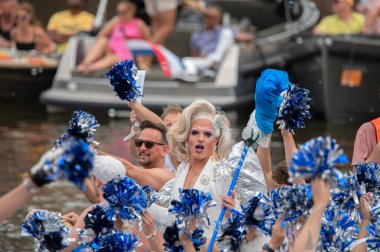 Amsterdam 'daki Amsterdam Kanal Yürüyüşü Hollanda 3-8-2024