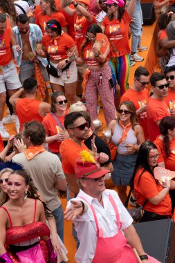 Thuisbezorgd.nl Gaypride Kanal Geçidi Amsterdam Hollanda 3-8-2024