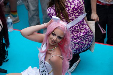PVH Avrupa Gaypride Canal Boat Parade at Amsterdam Hollanda 3-8-2024 Gençlik Gururu