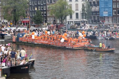 NOC NSF Gaypride Kanal Geçidi Amsterdam Hollanda 3-8-2024