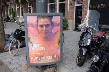 Amsterdam 'daki Rijksmuseum Müzesi' nden Billboard Manzara Sergisi 21-7-2024