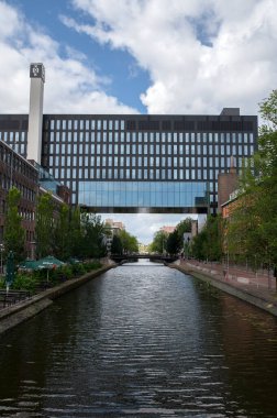 Amsterdam 'daki Nieuwe Achtergracht Kanalı' ndaki UVA Üniversitesi Binası 21-8-2024