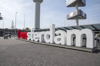 Billboard I Amsterdam Schiphol Havaalanında Hollanda 29-8-2024