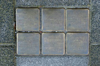 Stolperstein Anıt Taşı Kokernoot ve Groente 'den Amsterdam' daki Plantage Middenlaan 26 'da 21-3-2024