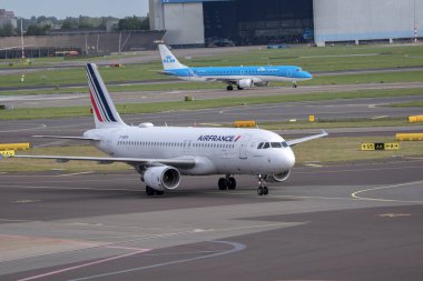 Schiphol Havaalanı 'ndaki Air France uçağı Hollanda 29-8-2024