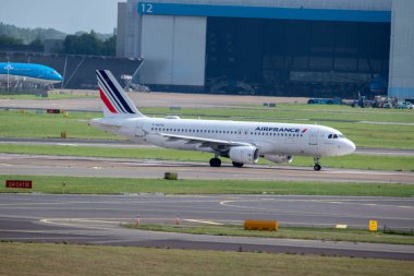 Schiphol Havaalanı 'ndaki Air France uçağı Hollanda 29-8-2024