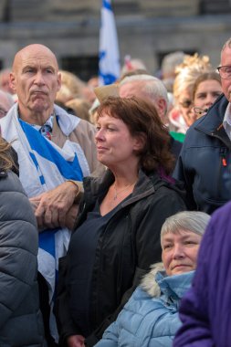 Amsterdam 'daki İsrail Protestosu' ndaki kalabalık Hollanda 7-10-2024