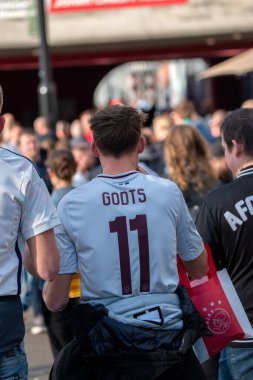 Amsterdam 'da Mika Godts' tan Ajax tişörtü 27-10-2024