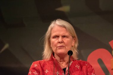 Jantine Van Gogh Amsterdam 'daki Theo Van Gogh' un anma töreninde Hollanda 2-11-2024