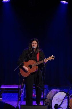 Hollie Col Tolneistuin Paradiso 'da Amsterdam' da 17-11-2024