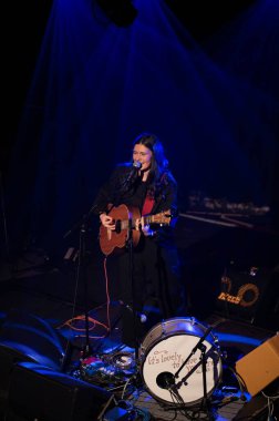 Hollie Col Tolneistuin Paradiso 'da Amsterdam' da 17-11-2024